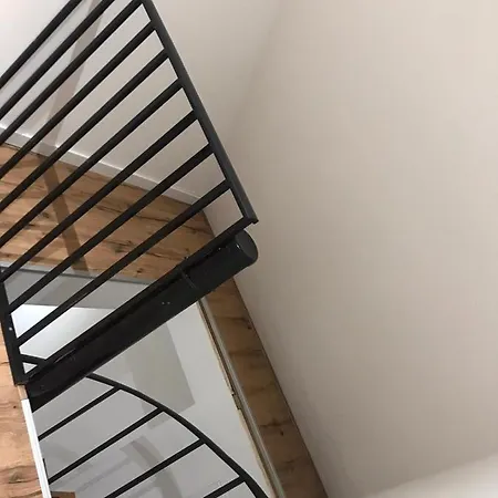 - Nearby Amsterdam Appartement Lijnden
